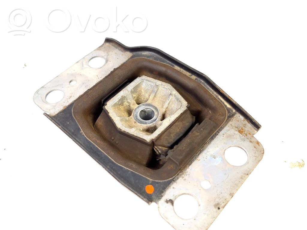 Ford Mondeo MK IV Engine mount bracket 