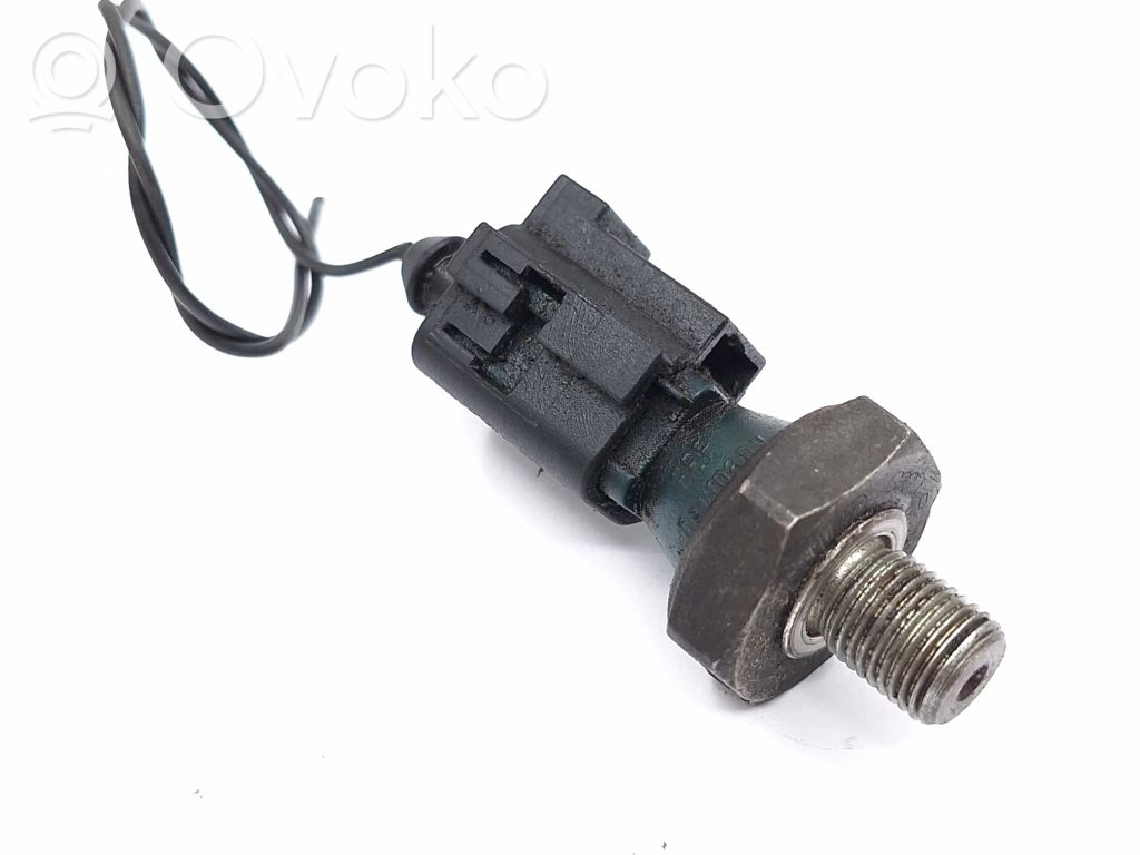Audi A4 S4 B8 8K Öldruckschalter 