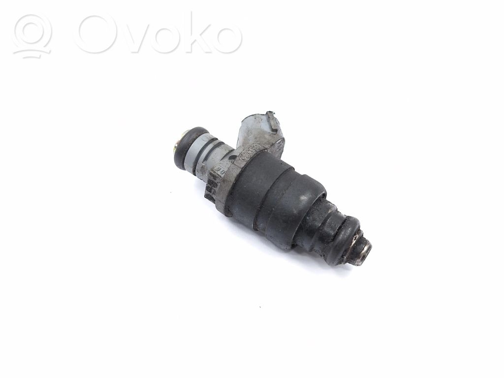 Volkswagen Golf V Inyector de combustible 