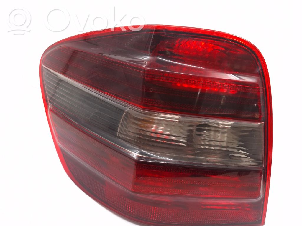 Mercedes-Benz ML W164 Lampă spate în caroserie 