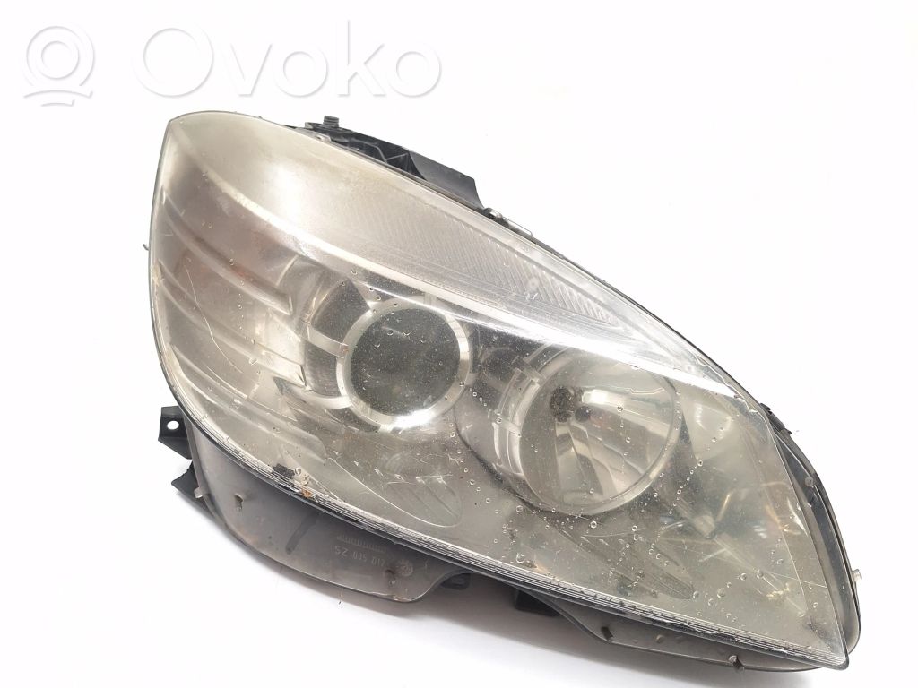 Mercedes-Benz C W204 Lampa przednia 