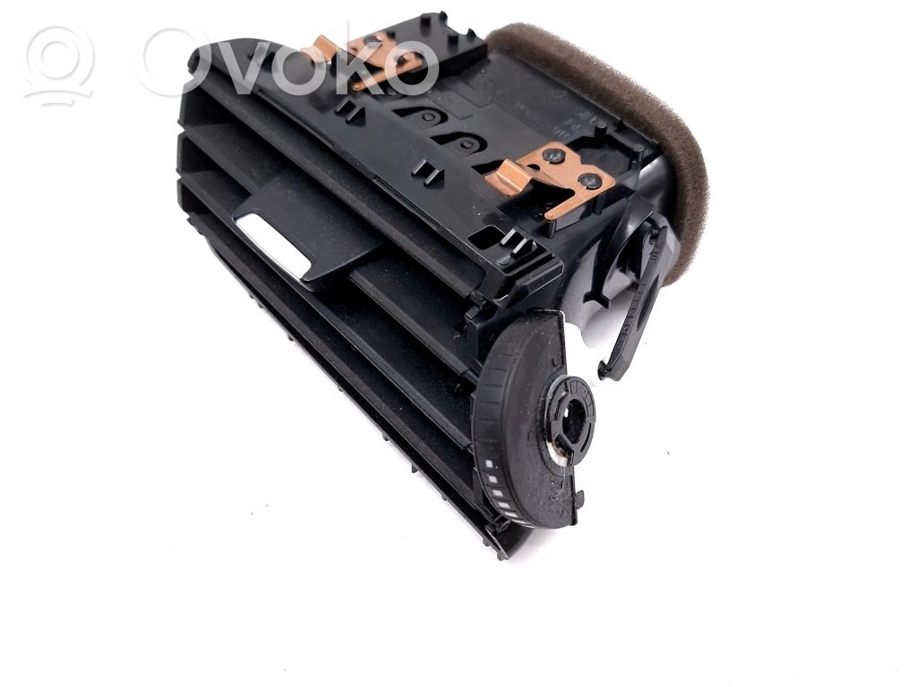 BMW 2 F46 Grilă ventilație/ramă laterală bord 