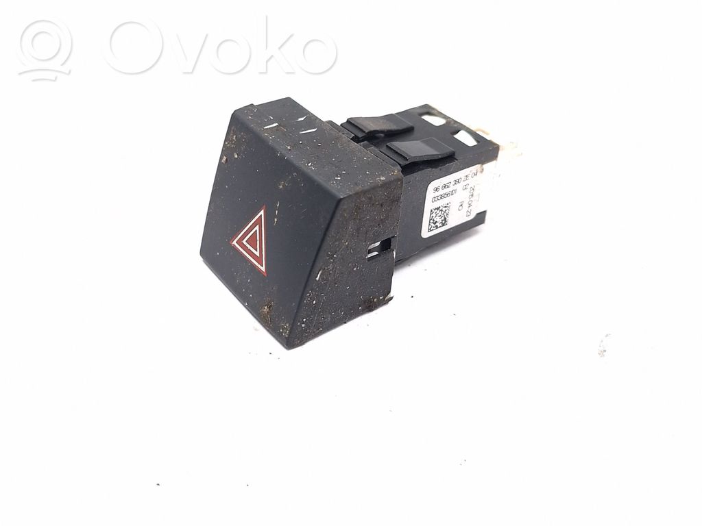 Botón interruptor de luz de peligro   96662380ZE04,033856101