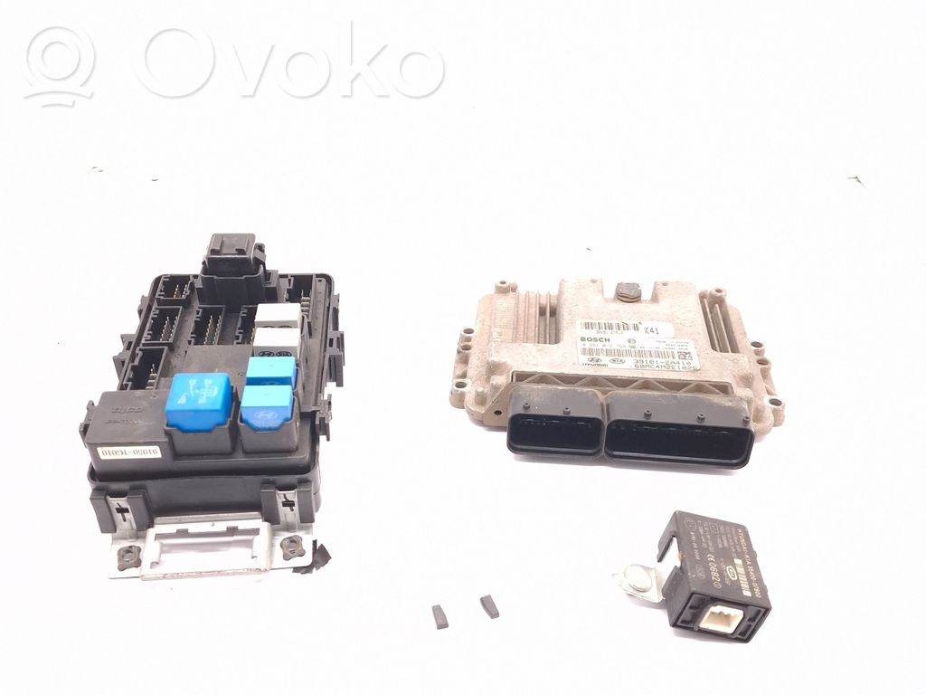 Hyundai Accent Engine ECU kit and lock set 