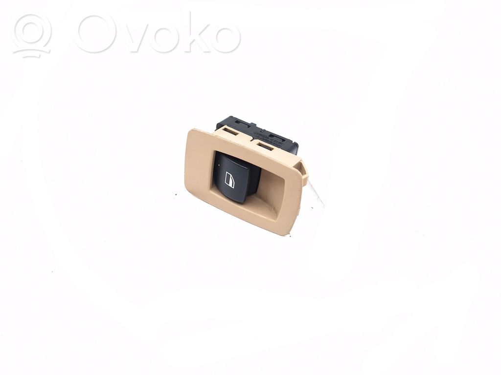 Electric window control switch   6945876,6935534,15939901,159399011105,15979800,159798001105