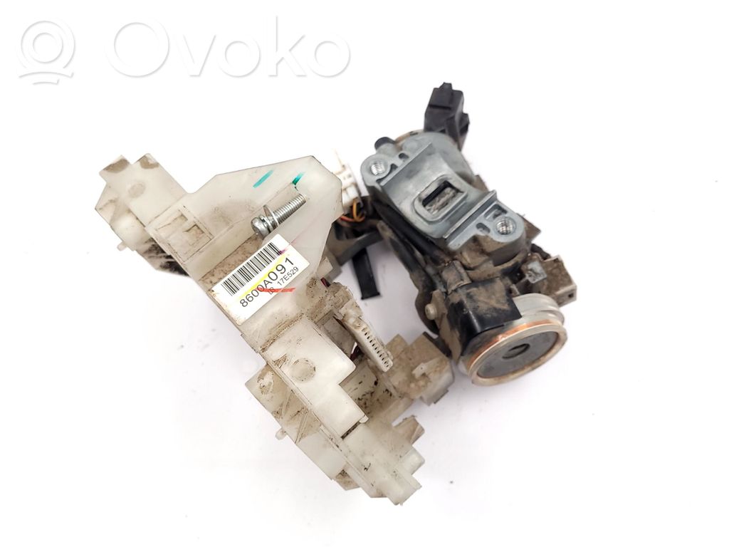 Mitsubishi L200 Ignition key/card 
