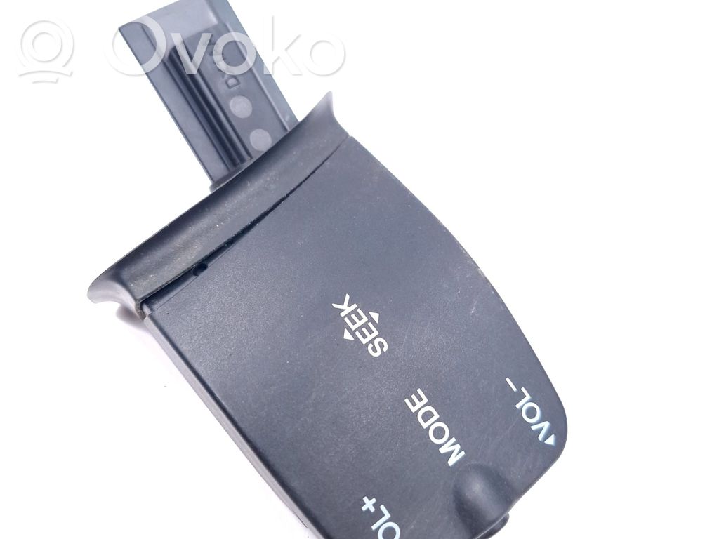 Ford Focus Multifunctional control switch/knob 