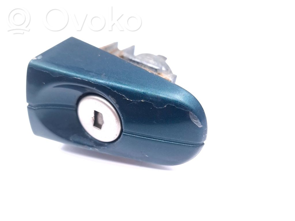 Priekšpusē slēdzene   3M5AR21990A,3M5AR21990A,058BA