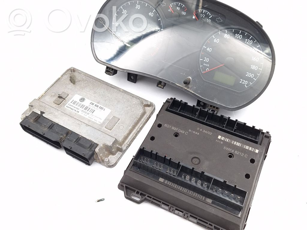 Volkswagen Polo IV 9N3 Komputer / Sterownik ECU i komplet kluczy 