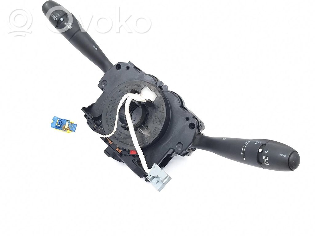 Peugeot 308 Interruptor/palanca de limpiador de luz de giro 
