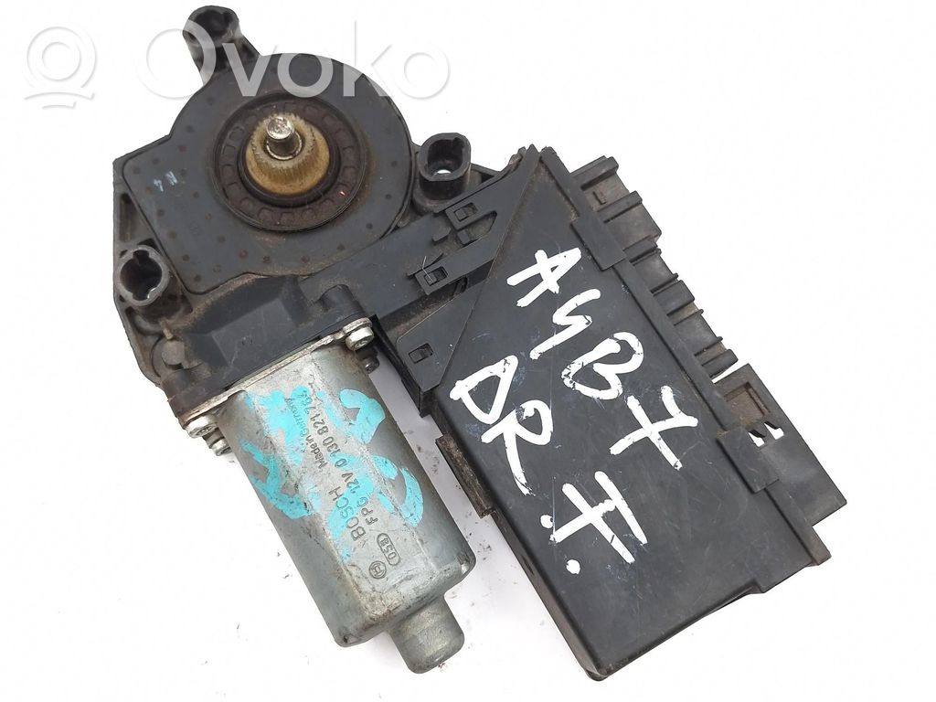 Audi A4 S4 B7 8E 8H Silniczek podnośnika szyby drzwi 