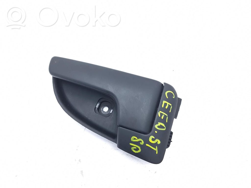 KIA Ceed Manecilla interna puerta delantera 