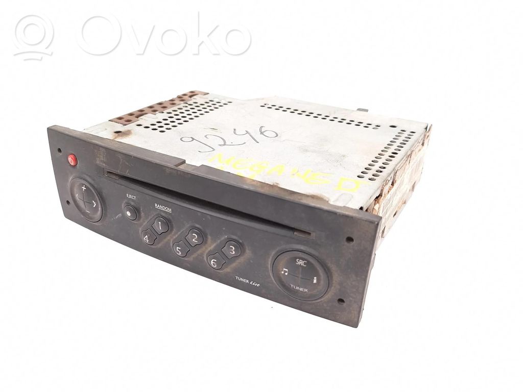 Panel / Radioodtwarzacz CD/DVD/GPS   8200256141,22DC27762,8200256141TQ785,FD0103110142096,RN277F30142096
