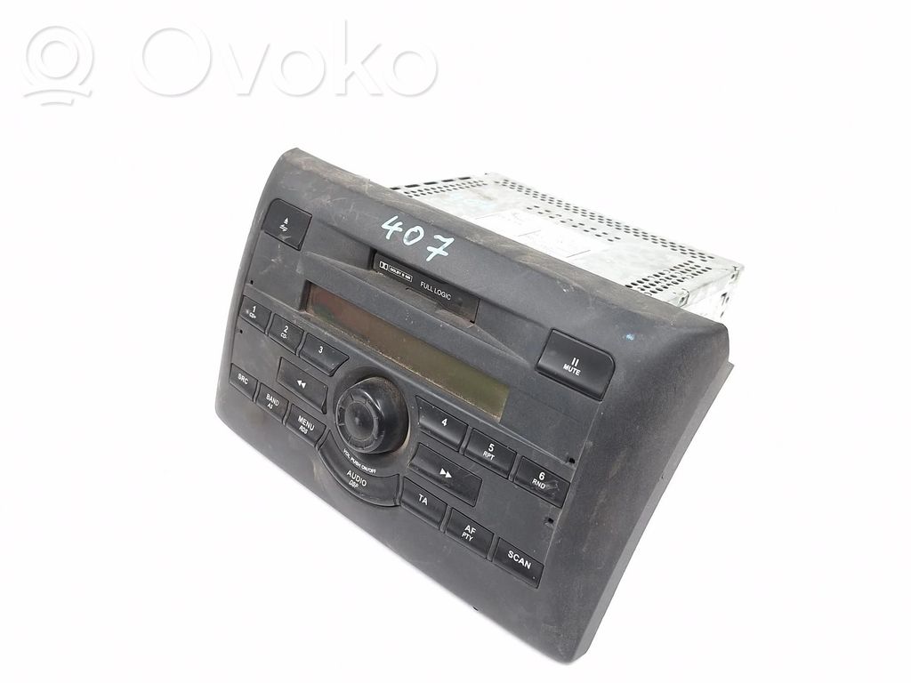 Panel / Radioodtwarzacz CD/DVD/GPS   735374217,2FCF18C838KA,10R020403