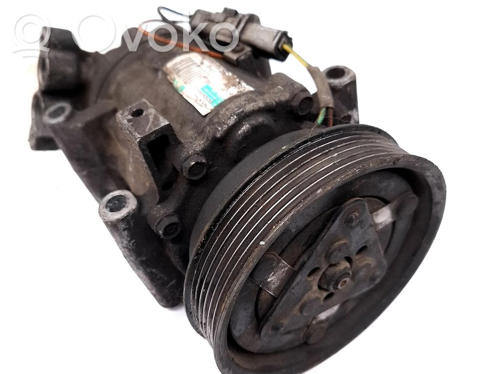 Renault Clio III Air conditioning (A/C) compressor (pump) 