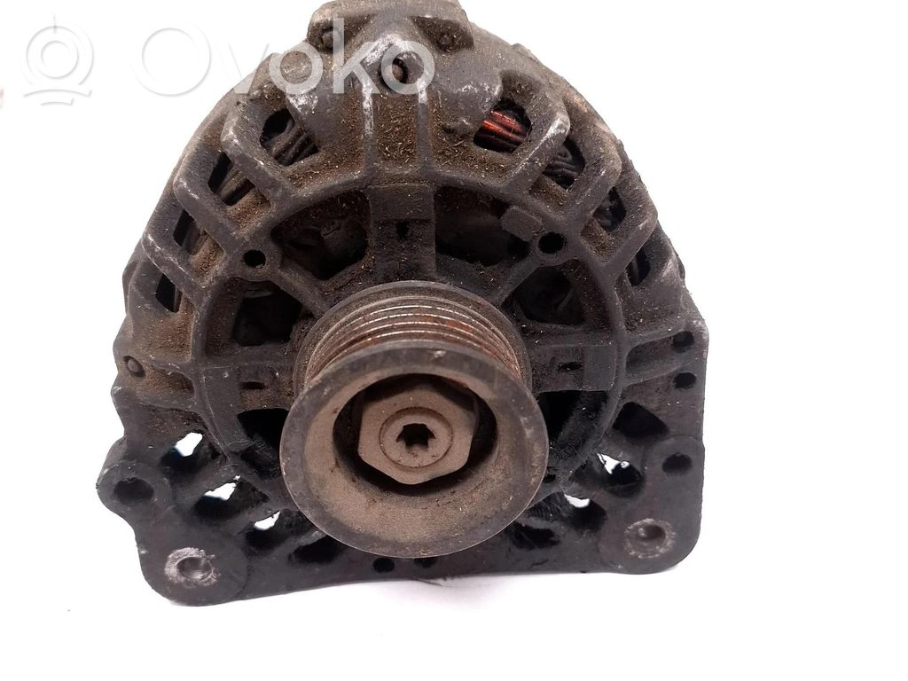 Volkswagen Polo IV 9N3 Alternator 