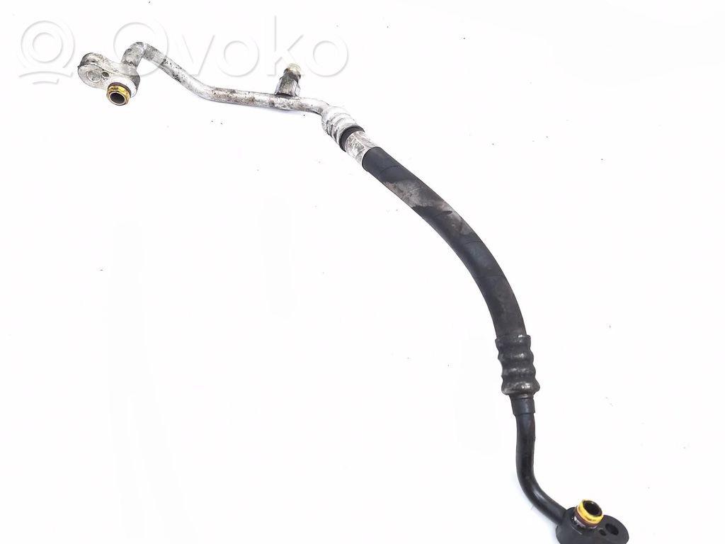 BMW 7 E65 E66 Ilmastointilaitteen putki (A/C) 