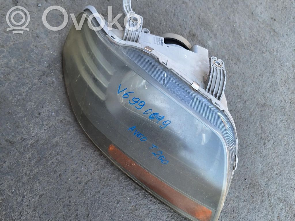 Chevrolet Aveo Headlight/headlamp 