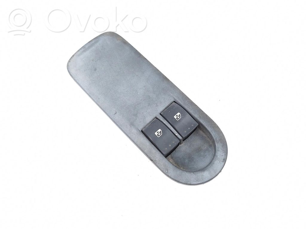 Renault Megane II Electric window control switch 