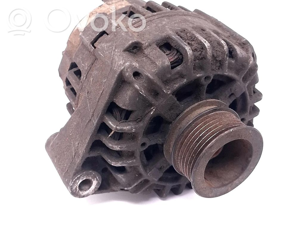 Mercedes-Benz C W203 Alternador 