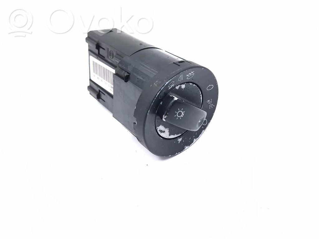 Interruptor de luz   8E0941531C,5PRK11660,04063500