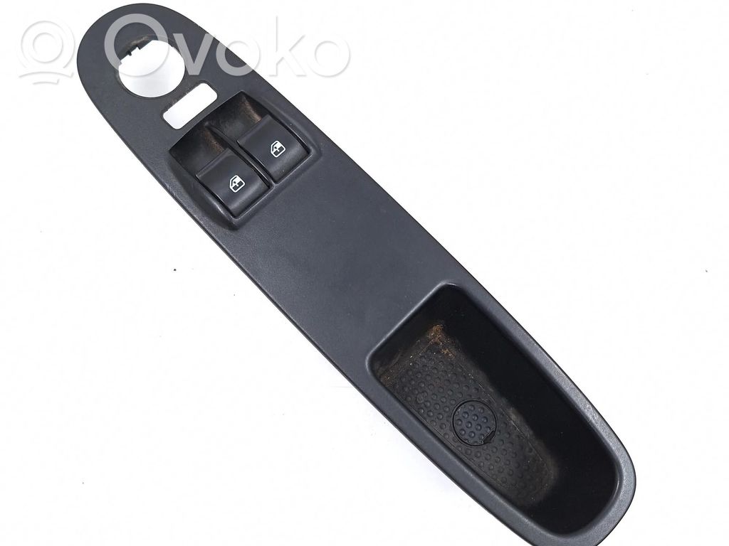 Fiat Grande Punto Schalter el. Fensterheber 