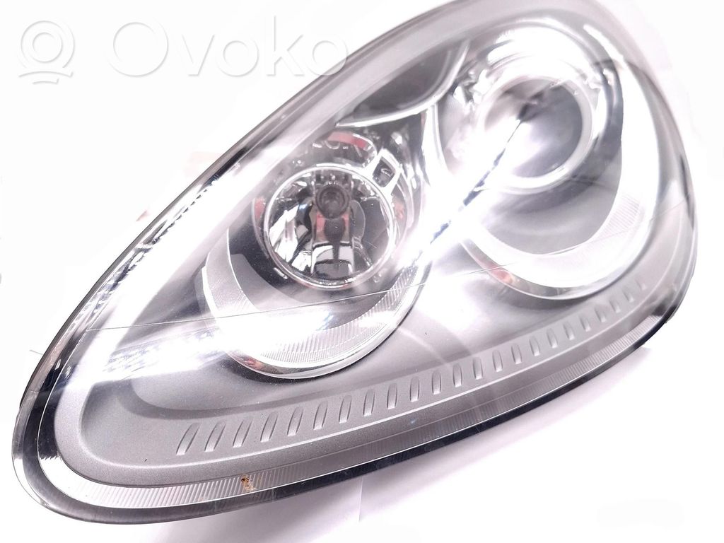 Porsche Cayenne (92A) Lampa przednia 
