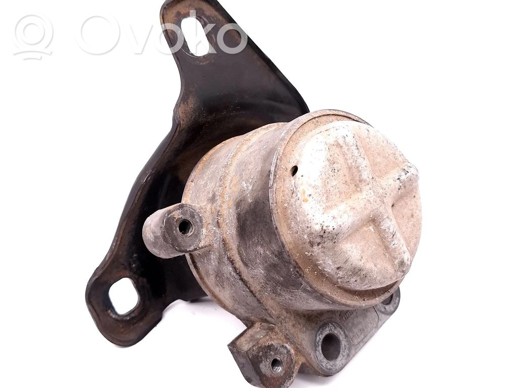 Ford Mondeo Mk III Engine mount bracket 