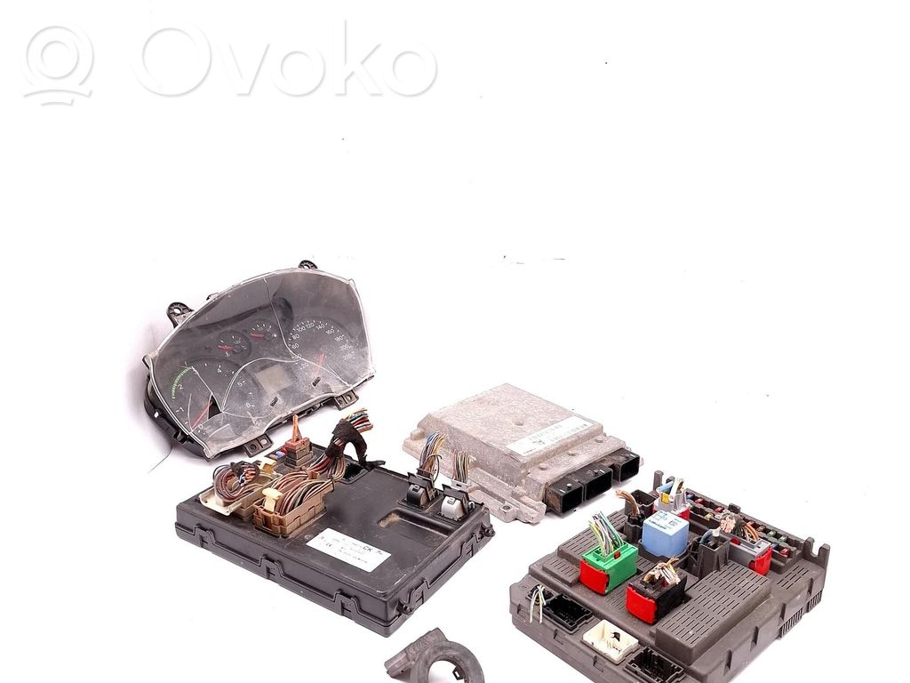 Ford Transit Komputer / Sterownik ECU i komplet kluczy 