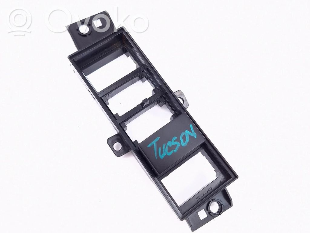 Hyundai Tucson JM Botón interruptor de bloqueo de puertas 