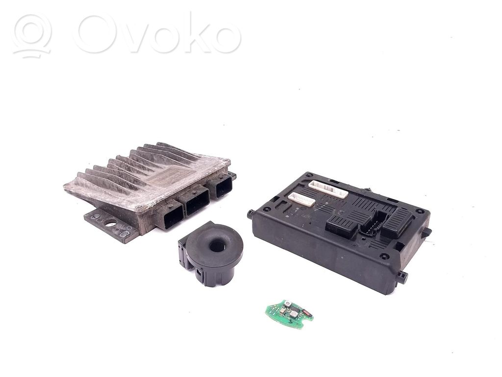 Renault Clio III Engine ECU kit and lock set 