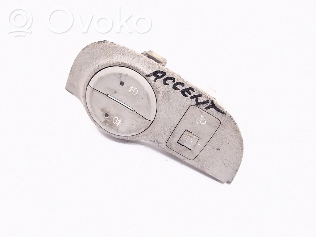 Hyundai Accent Light switch 