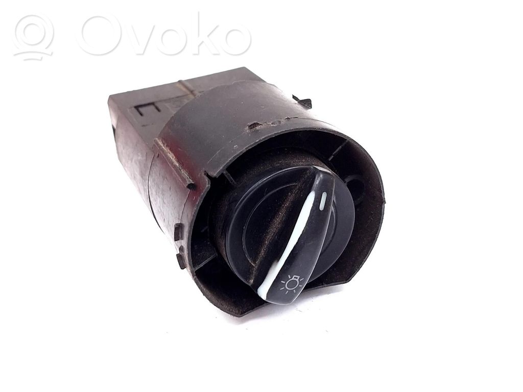 Skoda Fabia Mk1 (6Y) Interruptor de luz 
