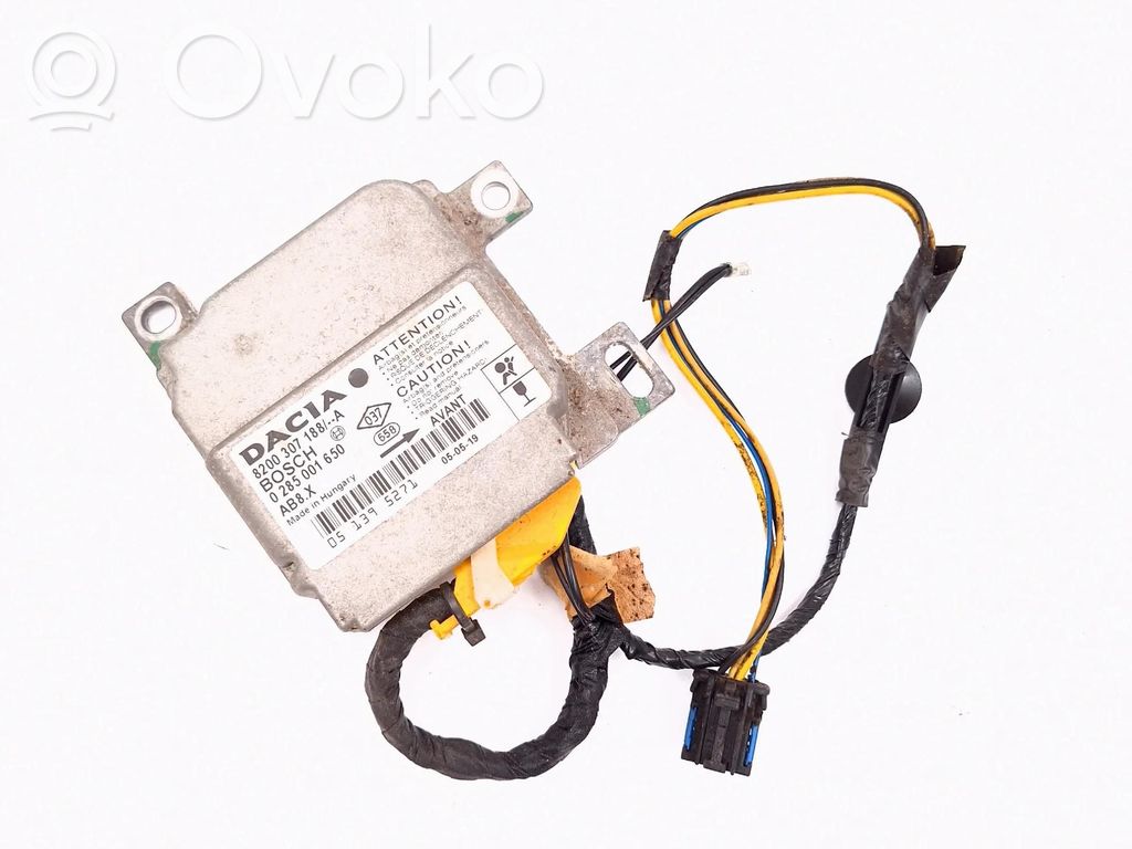 Dacia Logan I Airbag control unit/module 