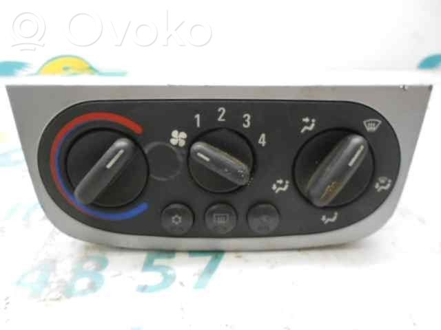 Opel Corsa C Climate control unit 