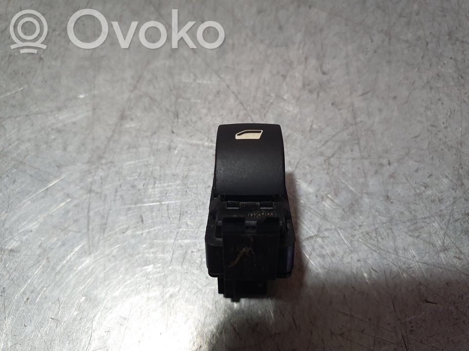 Electric window control switch   SINREF
