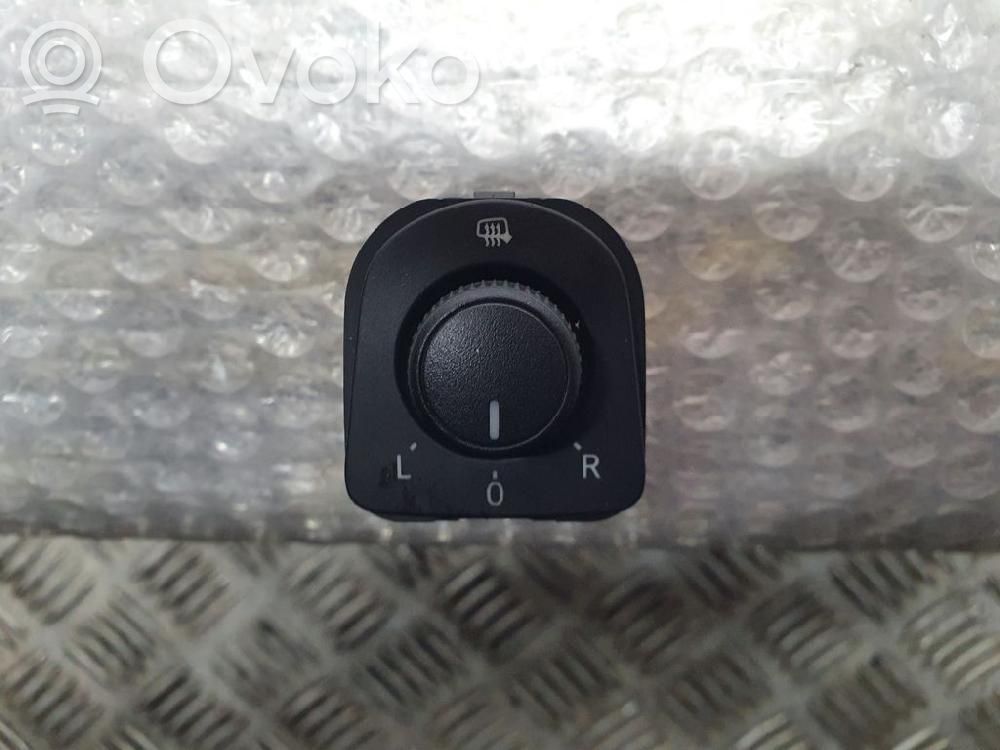Seat Leon (5F) Wing mirror switch 