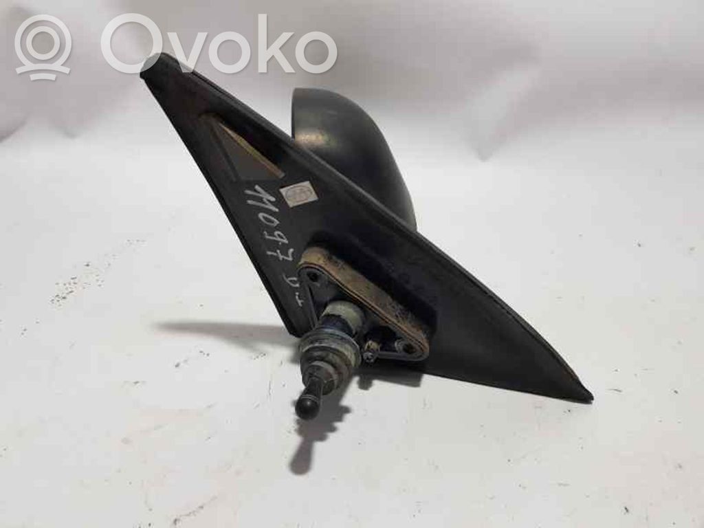Front door electric wing mirror