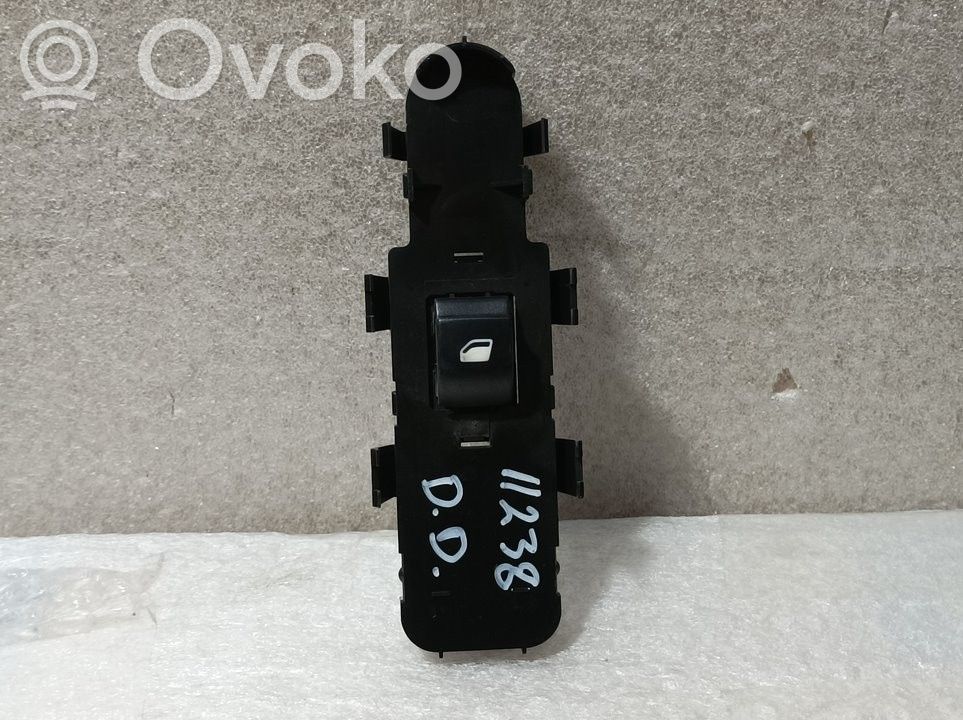 Peugeot Expert Electric window control switch 