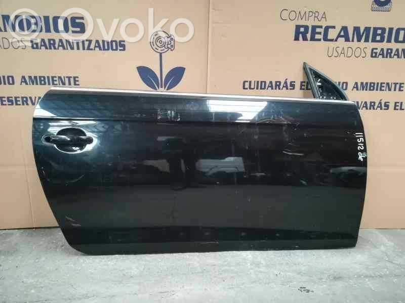 Puerta delantera   1Q0831056T