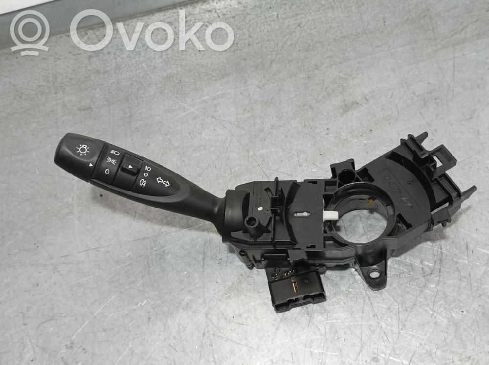 Interruptor de luz   93410B9521