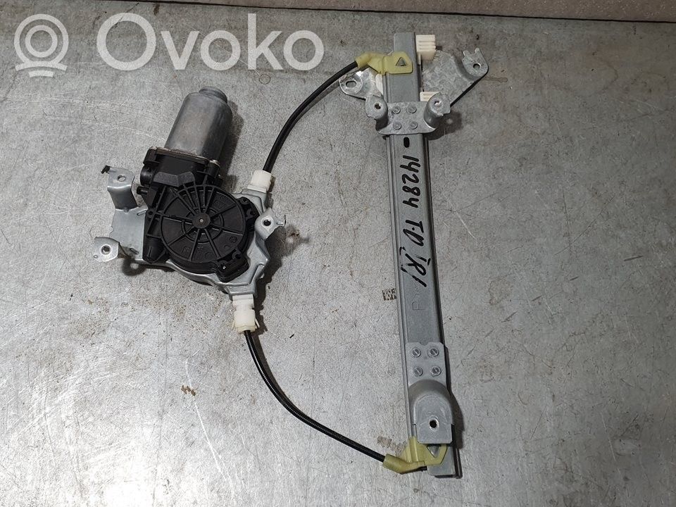 Nissan Qashqai Rear door manual window regulator 