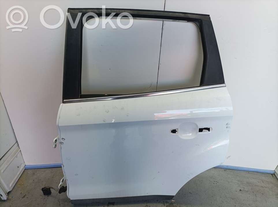 Puerta trasera   P8V41S24631AA