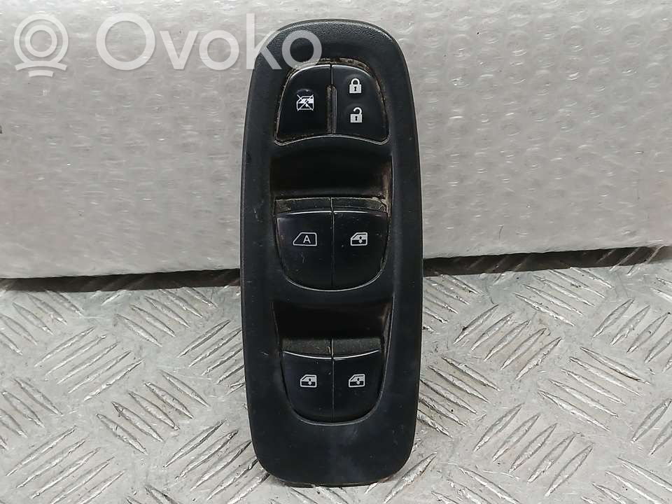 Renault Kadjar Electric window control switch 