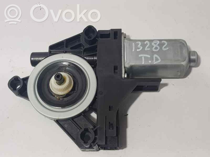 Silniczek podnoszenia szyby drzwi tylnych   9662668102,MITSUBA