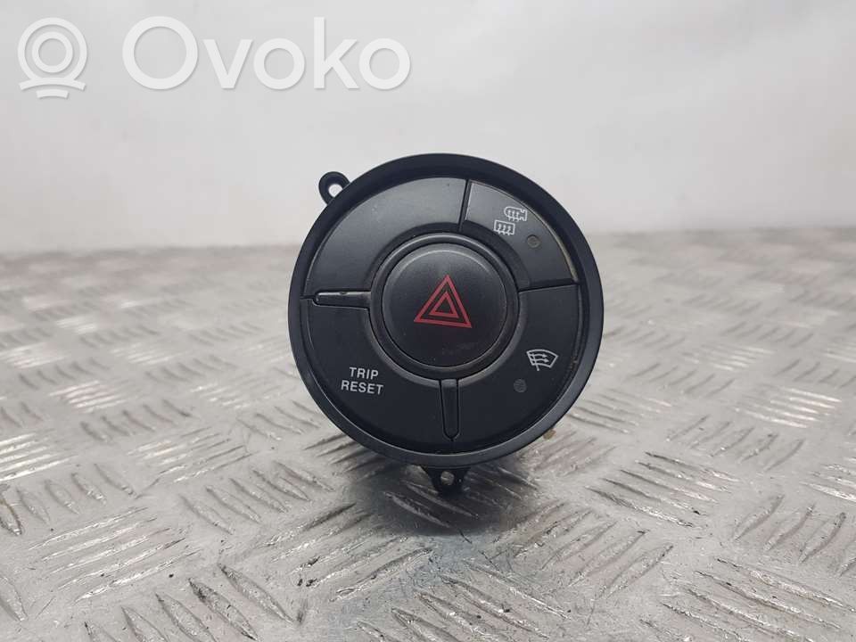 Przycisk świateł awaryjnych   520131000HCH
