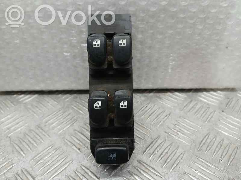Hyundai Accent Interruptor del elevalunas eléctrico 