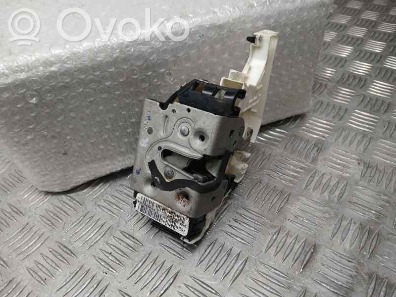 Jeep Cherokee KL Cerradura de puerta delantera