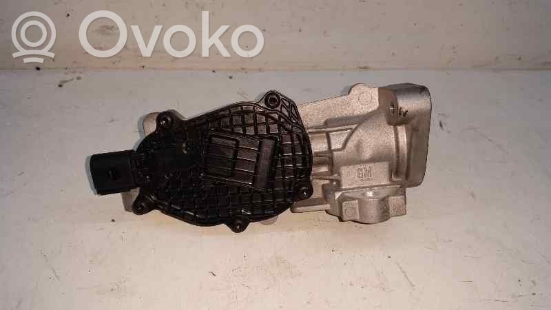 Opel Astra J Zawór EGR 