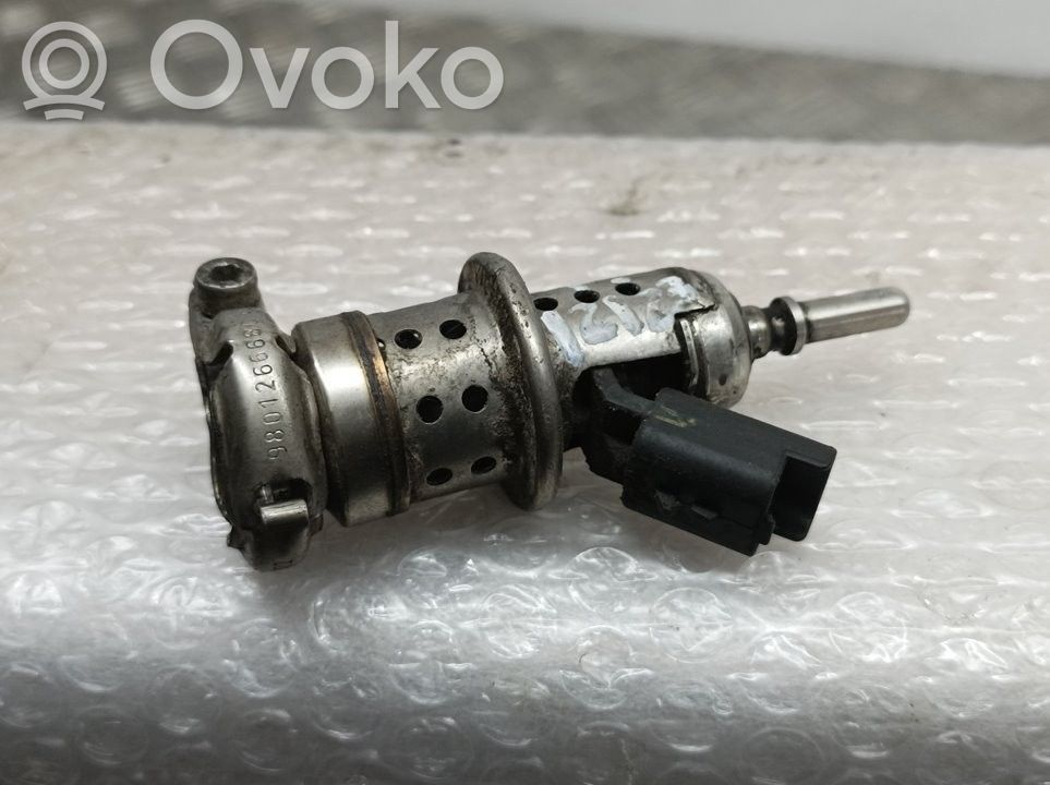 Peugeot 2008 I Injector combustibil 